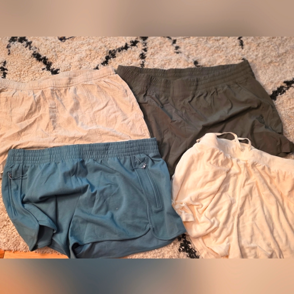 4 Pieces Casual Shorts in Blue,Green, and Cream. Size 3X. NWOT